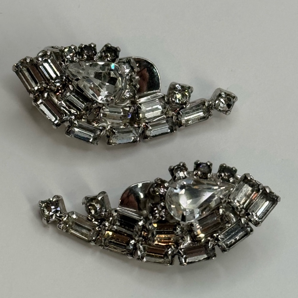 Kramer 50s Vtg Crystal ear climber Earrings